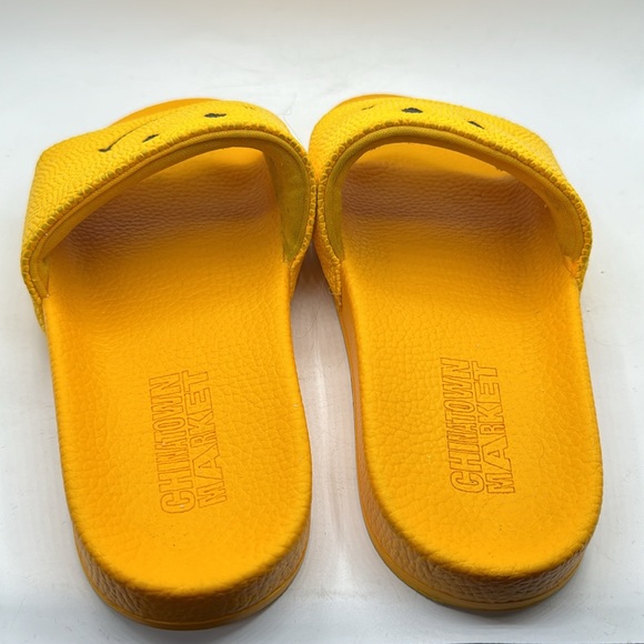 China Town Market Smile Slides - Picture 4 of 7